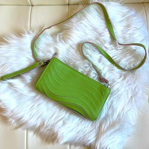 NWOT Green Purse with unique ripple pattern